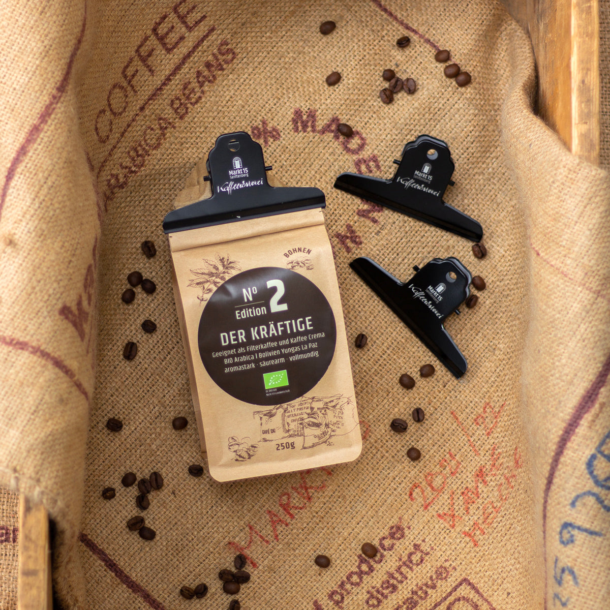 Kaffeeklammer mit Kaffeetüten